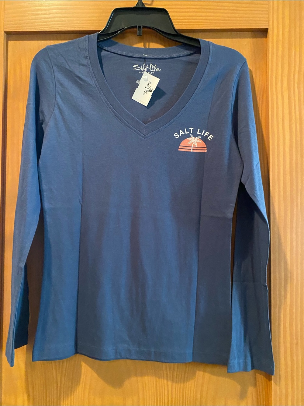 Salt Life Take It Easy Steel Blue Long Sleeve V-Neck T-Shirt NWT S - Picture 3 of 6